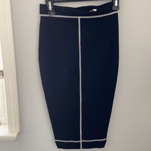 Alexander McQueen size small stretch pencil skirt